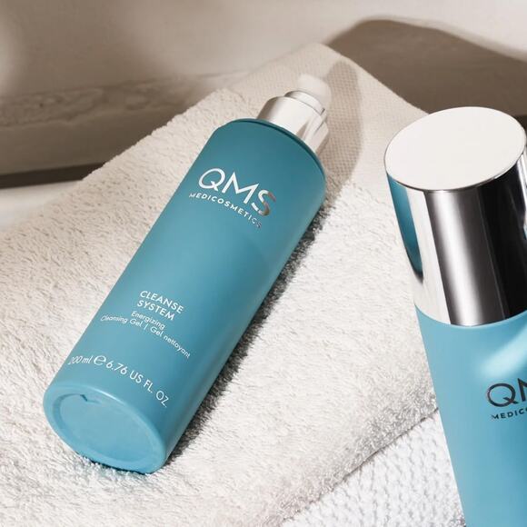 QMS Medicosmetics Energizing Cleansing Gel - Picture 2 of 3